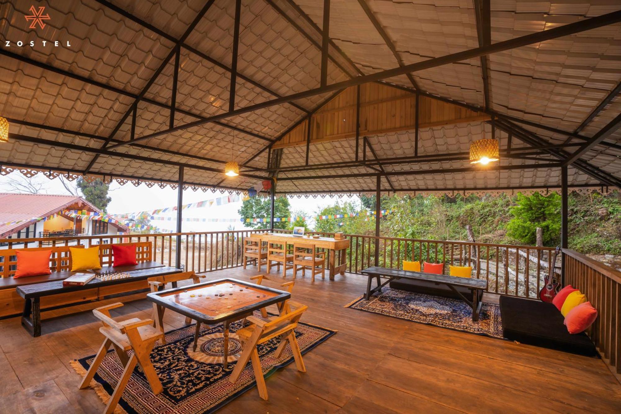 Zostel Rinchenpong Hostel Exterior photo