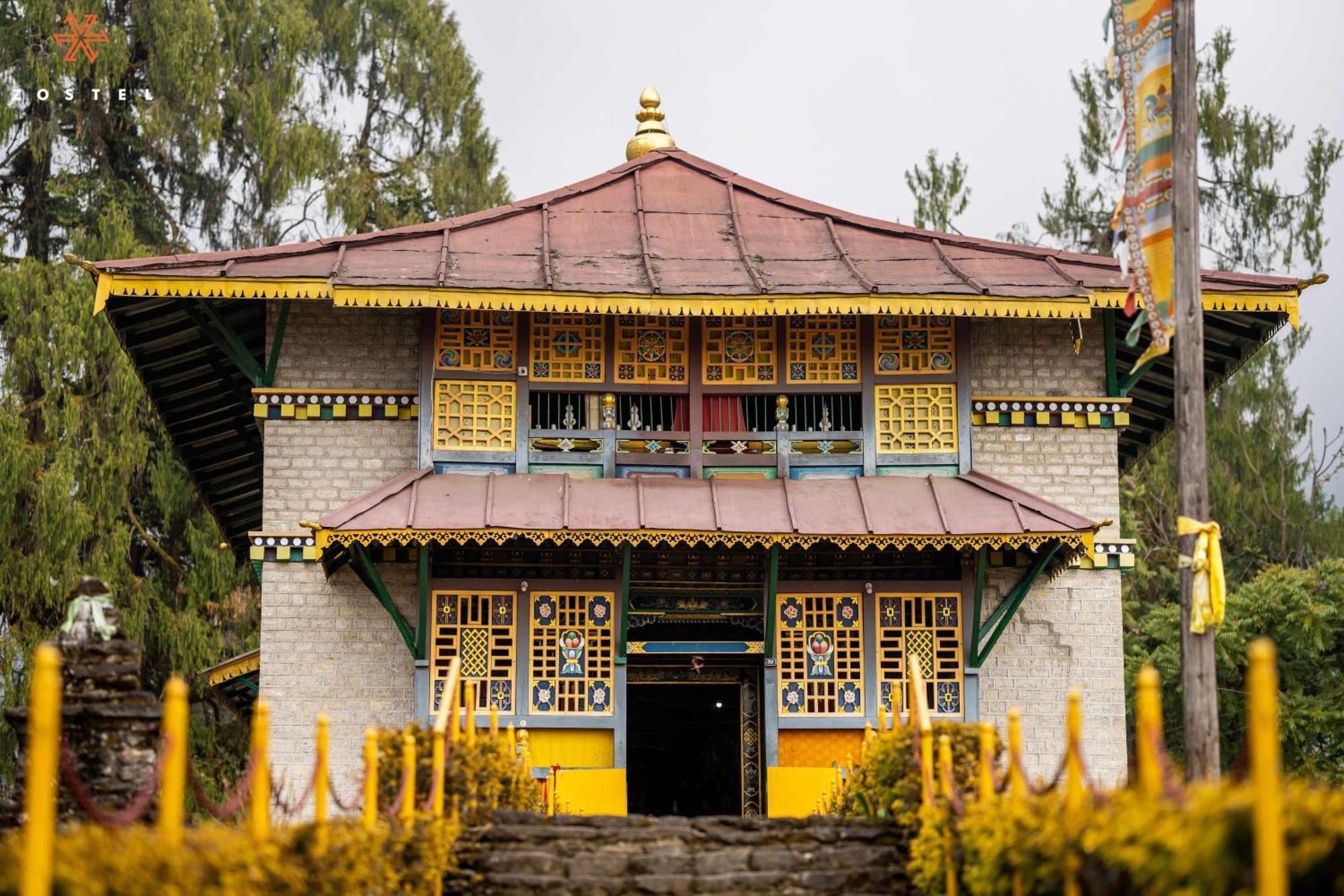 Zostel Rinchenpong Hostel Exterior photo